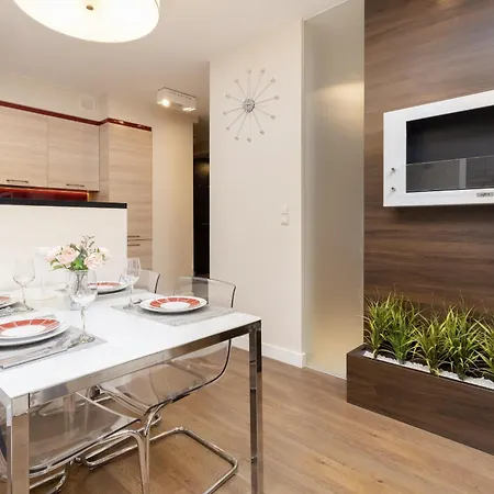 Appartement Cosy By The By Renters